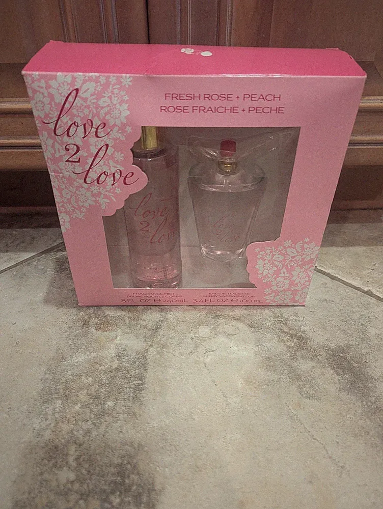NEW Coty Love 2 Love FRESH ROSE & PEACH Eau De Toilette Gift Set NEW